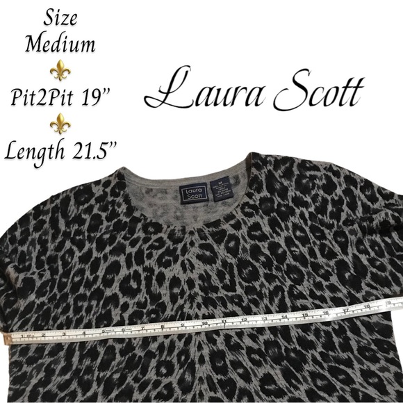 CLEARANCE | LAURA SCOTT Cropped Short Sleeve Animal Print Sweater - Picture 3 of 7